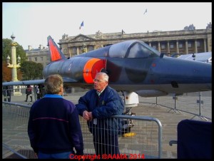 Notre guide Bernard Chenel lors de l'exposition des 100 ans du GIFAS sur les Champs-Elysées en 2008.