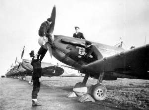 Les mécaniciens de l'Ile de France à Ayr en 1942 (SHD Air)