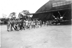 Livraison du 20è Spitfire au GC II/7 à Saigon en février 1946 (SHD Air)