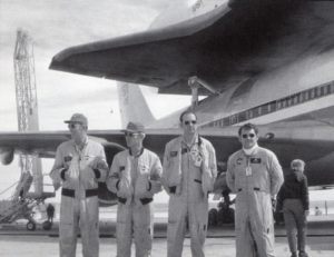 équipage du 747 SCA, Fitzhugh L. Fulton Jr., Thomas C. McMurtry, Victor W. Horton, Louis E. Guidry